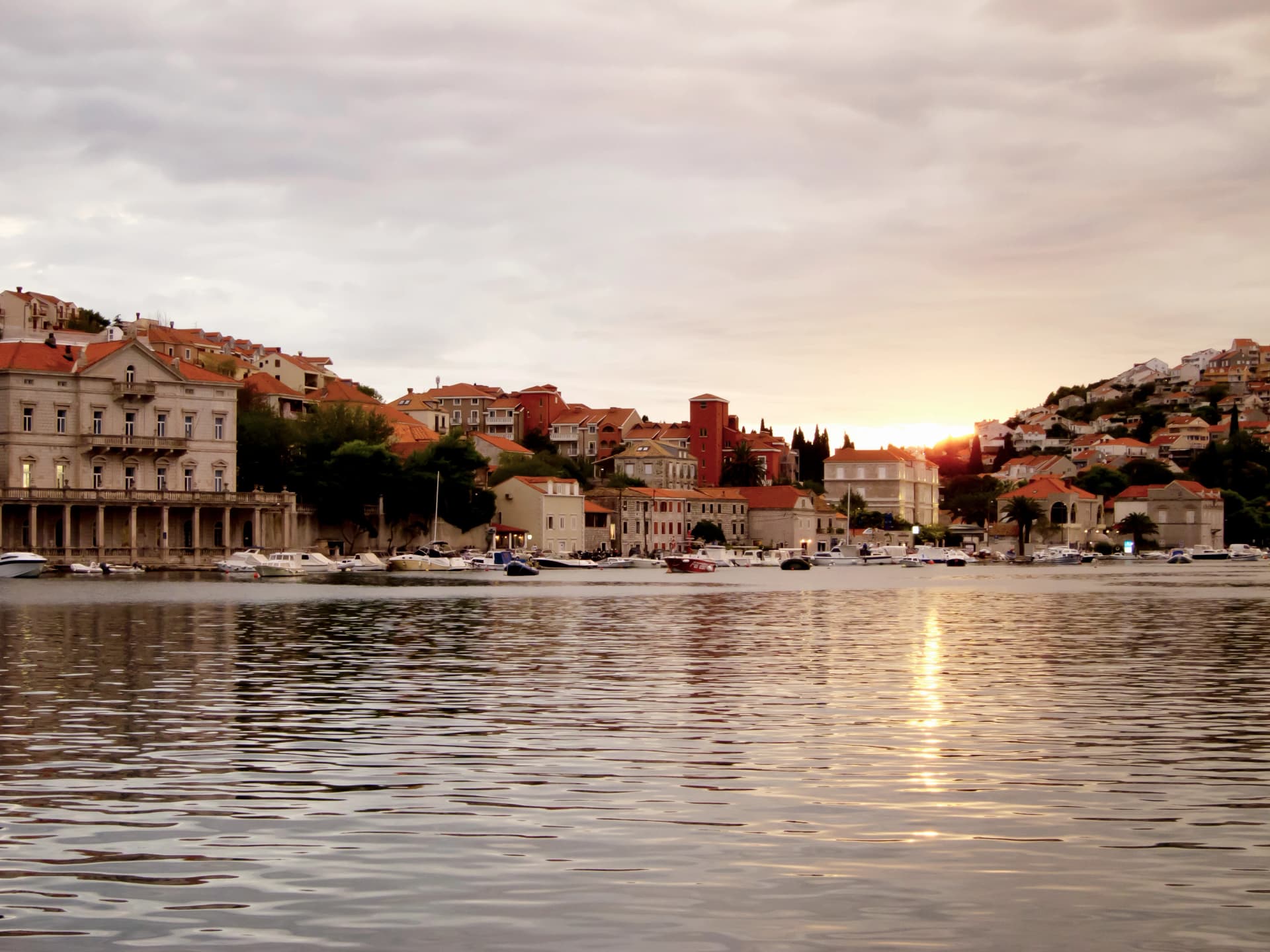Croatia Roundtrip: Dubrovnik & Beyond